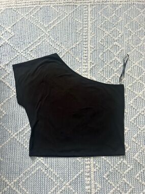 Never Worn Threads 4 Thought Black One Shoulder Top Size M